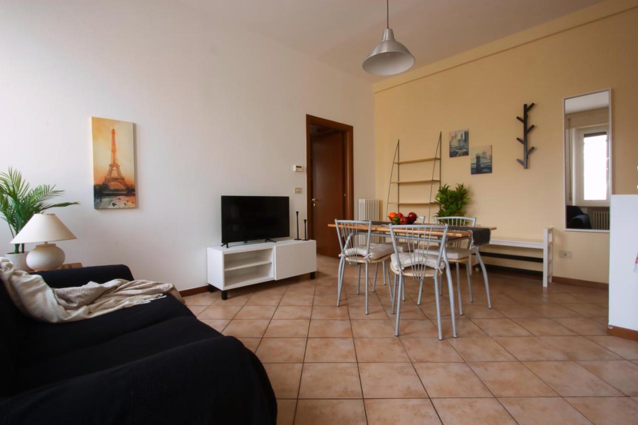 Shakira Apartments Parma Bagian luar foto