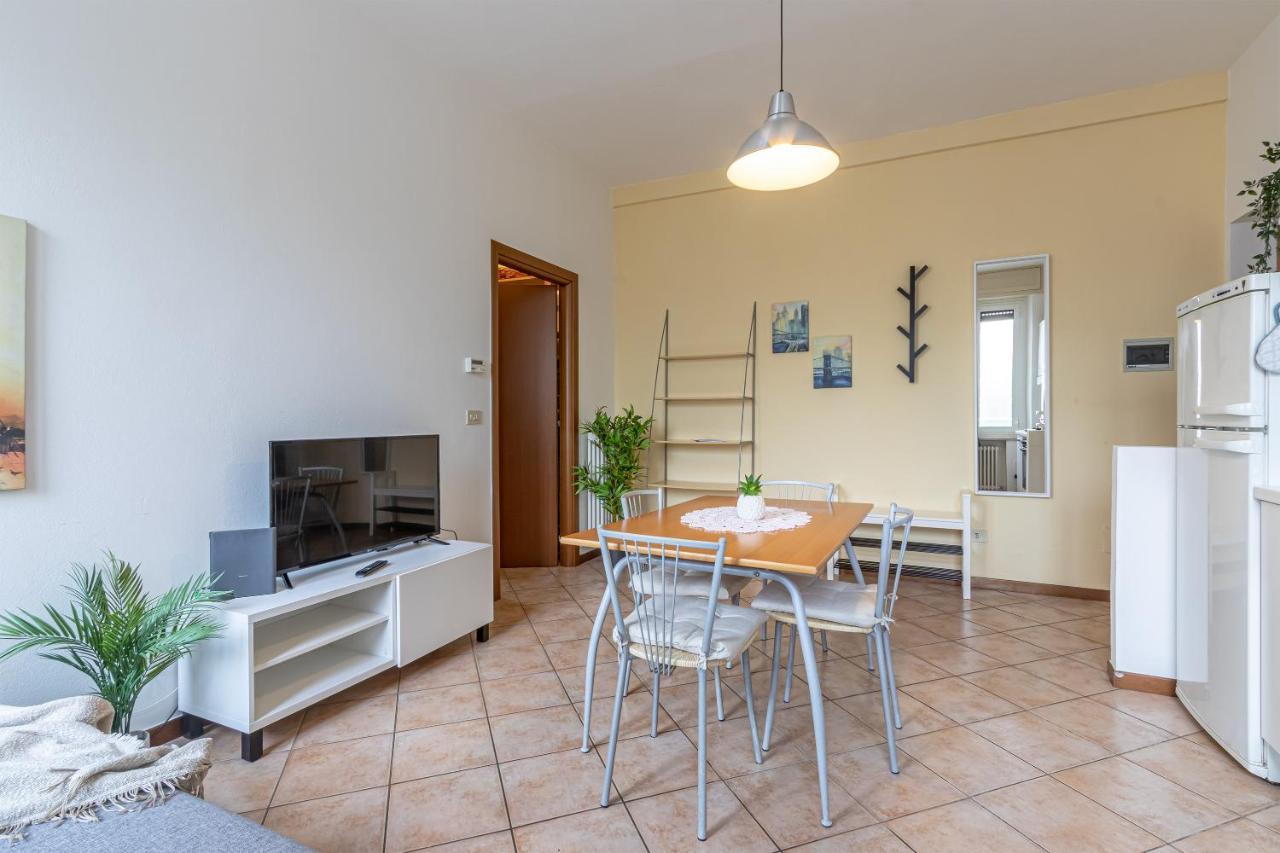 Shakira Apartments Parma Bagian luar foto